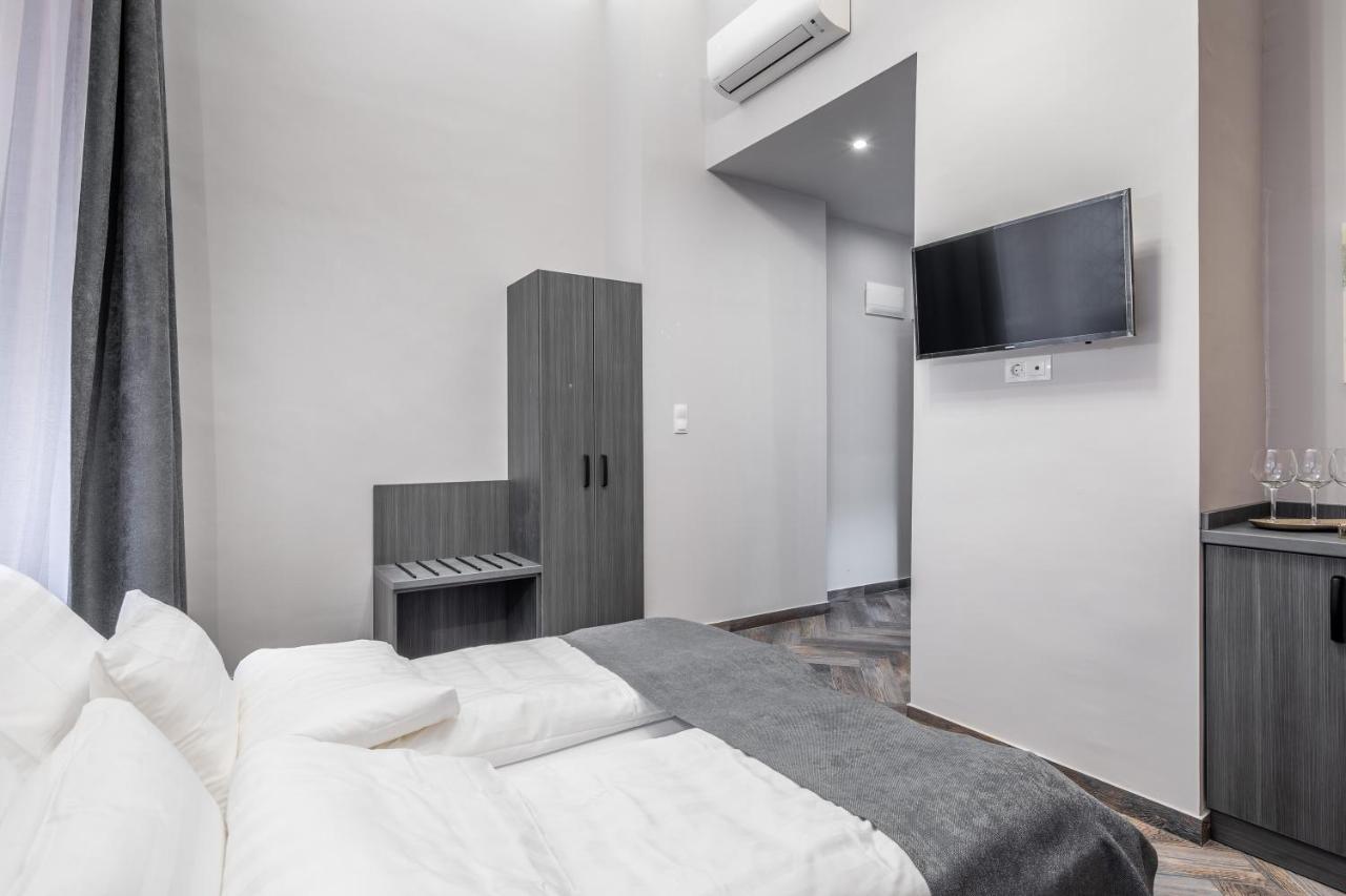 Stunning Apartment In The Hearth Of Boedapest Buitenkant foto