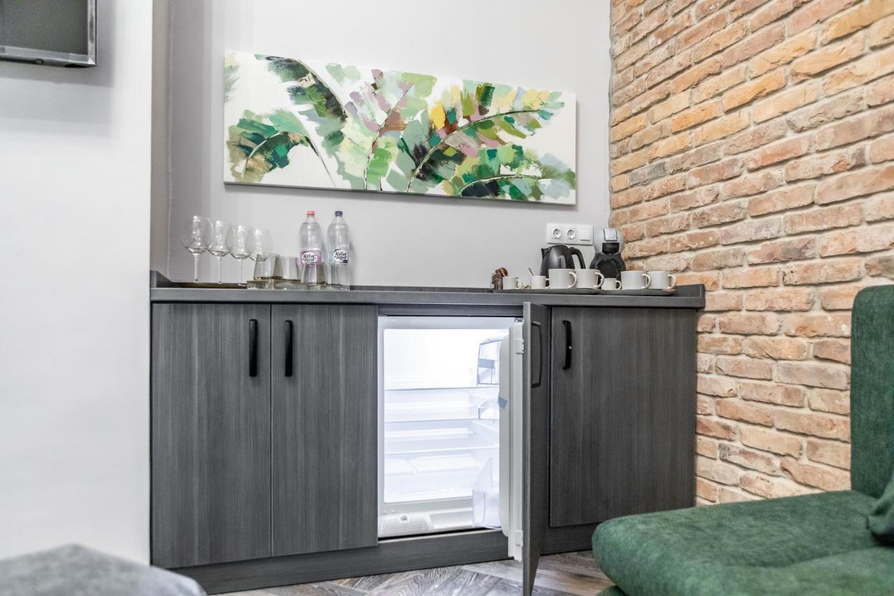 Stunning Apartment In The Hearth Of Boedapest Buitenkant foto
