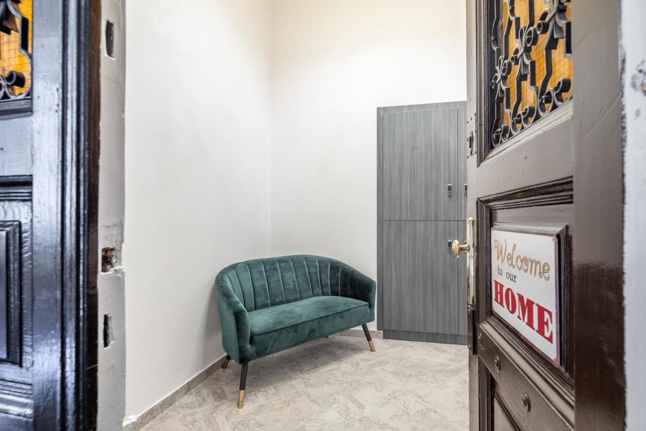 Stunning Apartment In The Hearth Of Boedapest Buitenkant foto